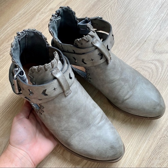 Rampage Trinity Taupe Cut Out Ankle Boots - Picture 4 of 10